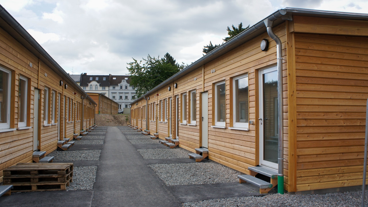 Flüchtlingsunterkünfte, Multifunktions-Holzhäuser